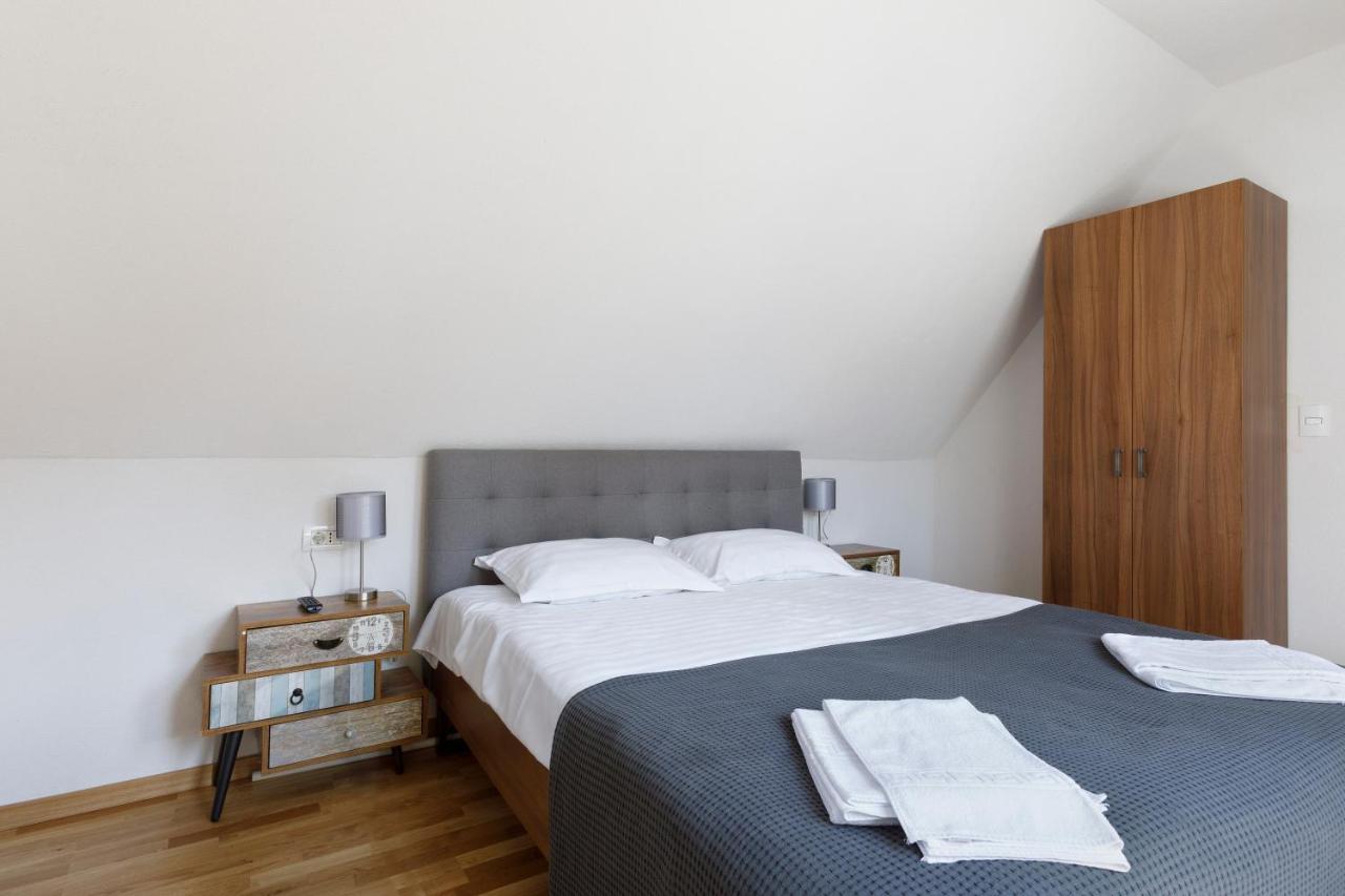 Aki Gray Apartment Braşov Dış mekan fotoğraf