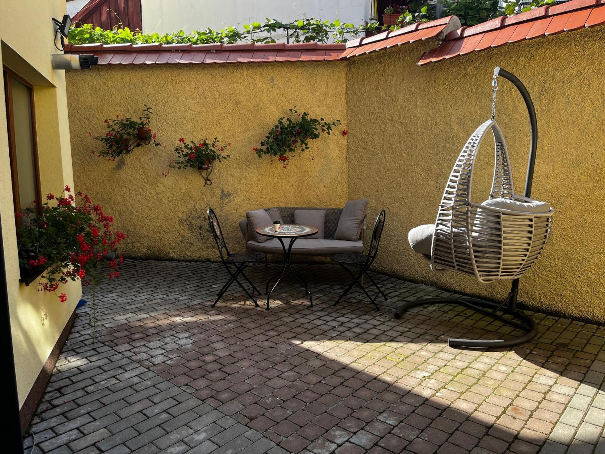 Aki Gray Apartment Braşov Dış mekan fotoğraf