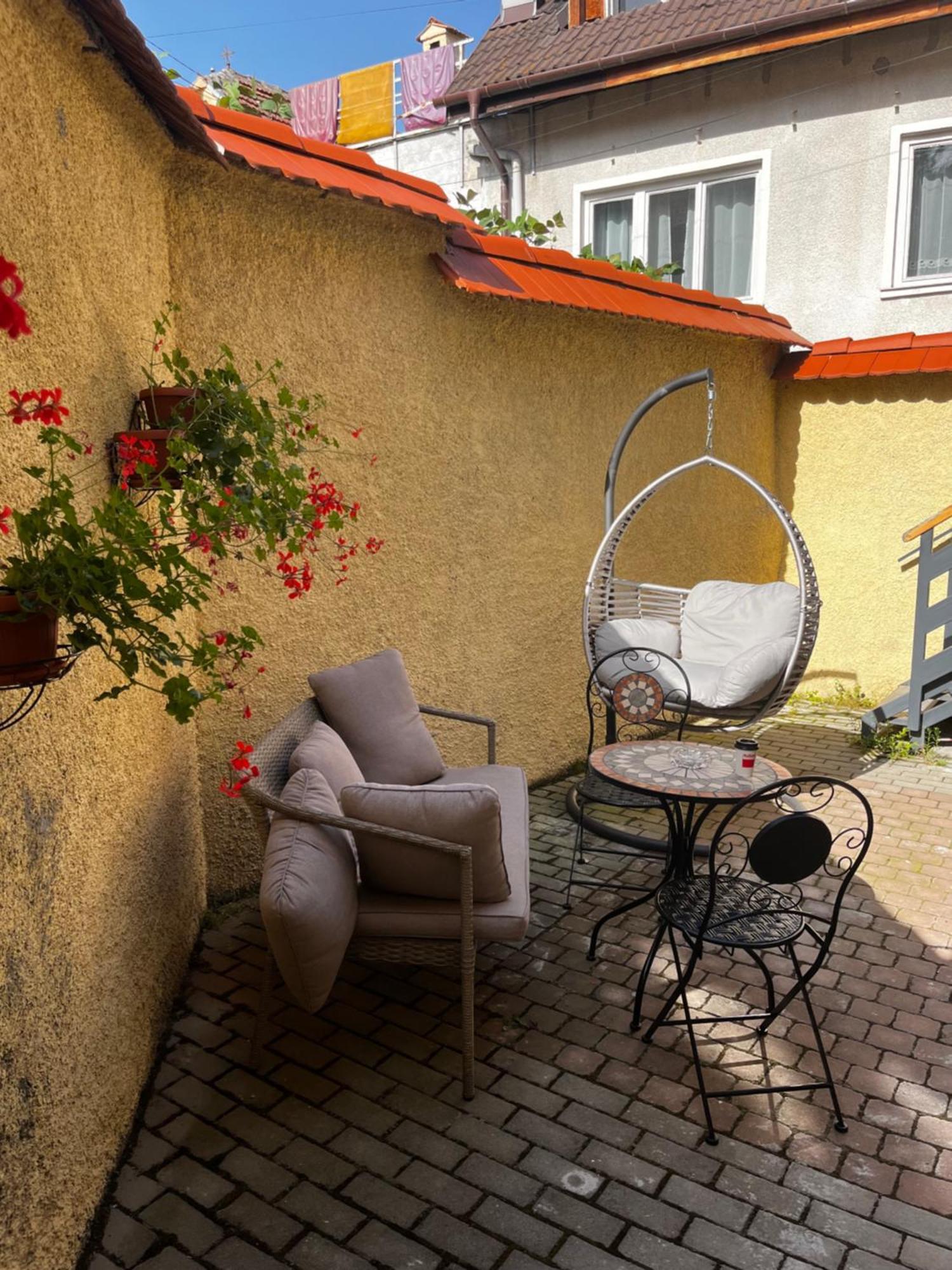 Aki Gray Apartment Braşov Dış mekan fotoğraf